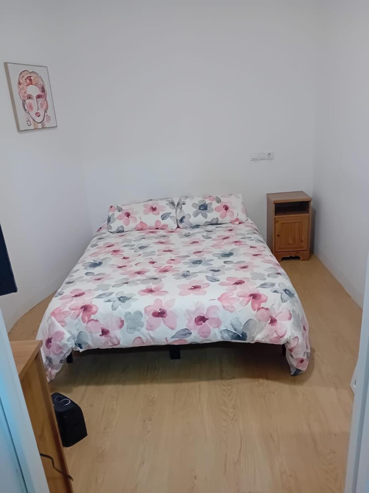 Alquilo Mini Departamento Apartamento Sant Boi de Llobregat Exterior foto