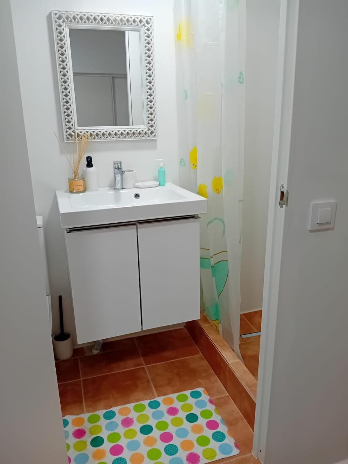 Alquilo Mini Departamento Apartamento Sant Boi de Llobregat Exterior foto