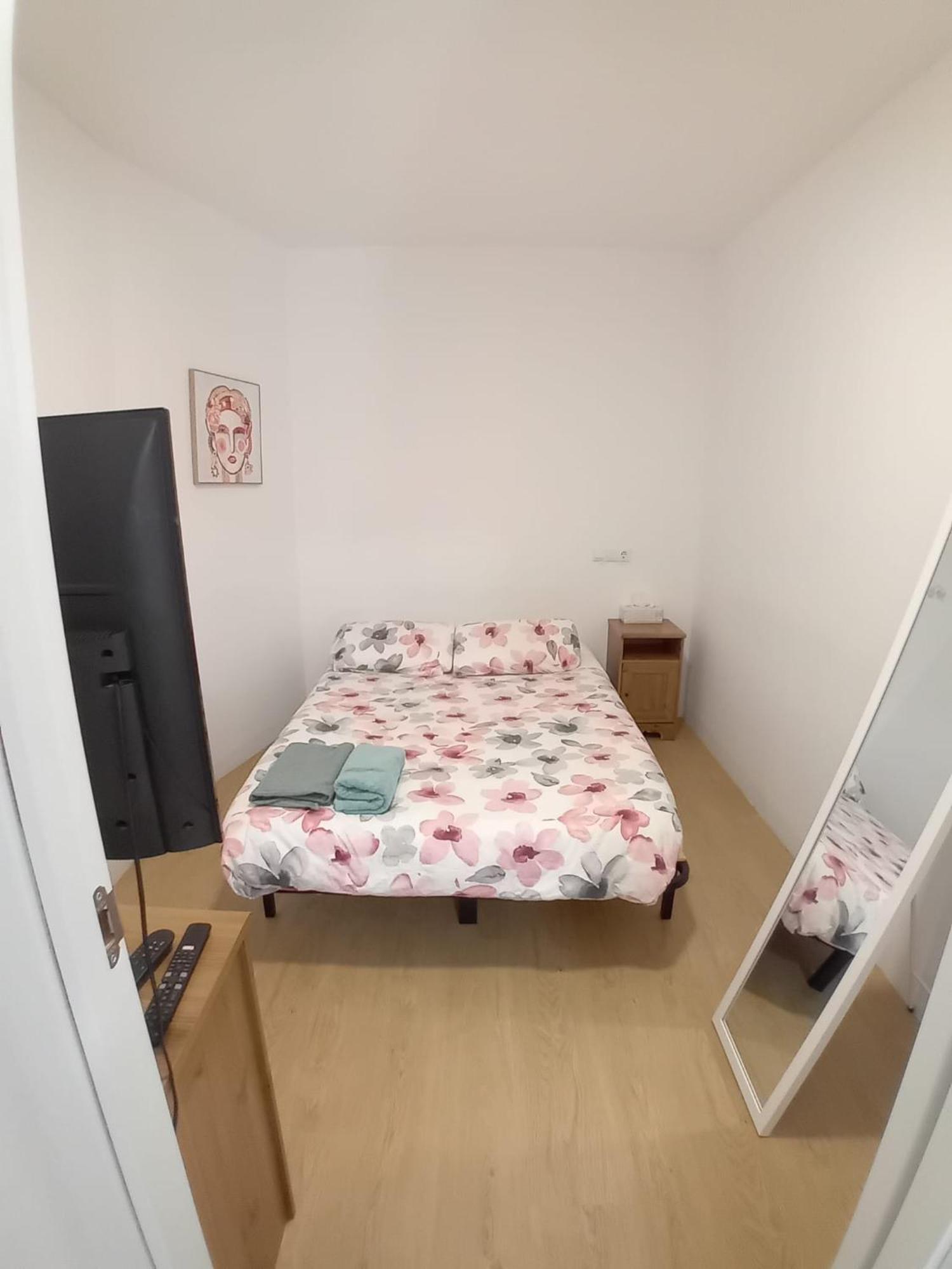 Alquilo Mini Departamento Apartamento Sant Boi de Llobregat Exterior foto